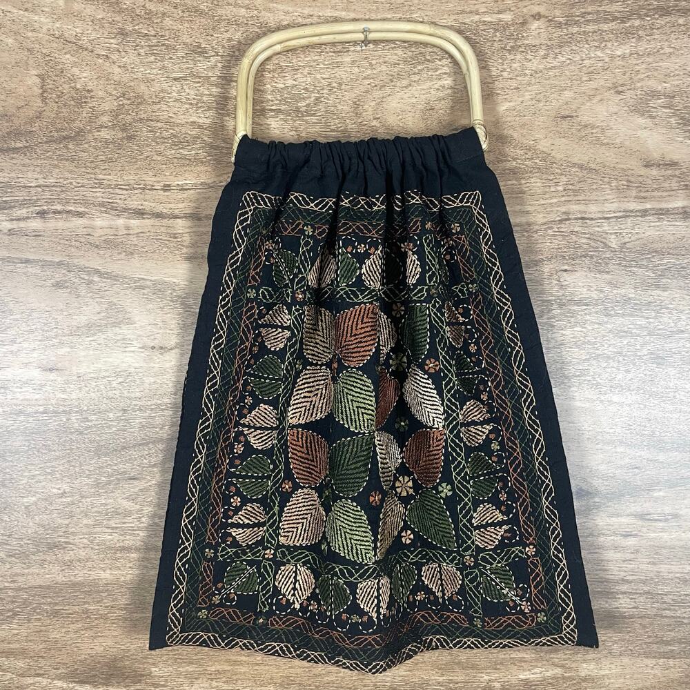 Aarong Bangladesh Embroidered Leaf Bag Black Wooden Bamboo Handles Tote